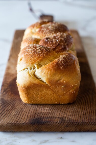 普拉（Pulla）的传统食谱 - 一种芬兰豆蔻面包，味道和闻起来是天堂般的。非常适合早晨或下午茶。#pulla #pullarecipe #cardamombread #cardamom #morningbread