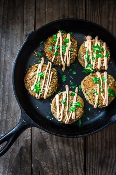 Amaranth＆Lentil Patties配纯素食和GF Chipotle aioli |www.jnxcwzhs.com