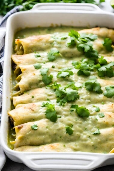 green Enchiladas在Green EnchiladaSauce的美味配方配鸡或养鸡素